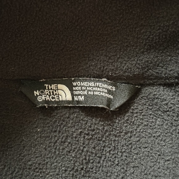 Woman’s North Face 3/4 zip - Picture 4 of 4